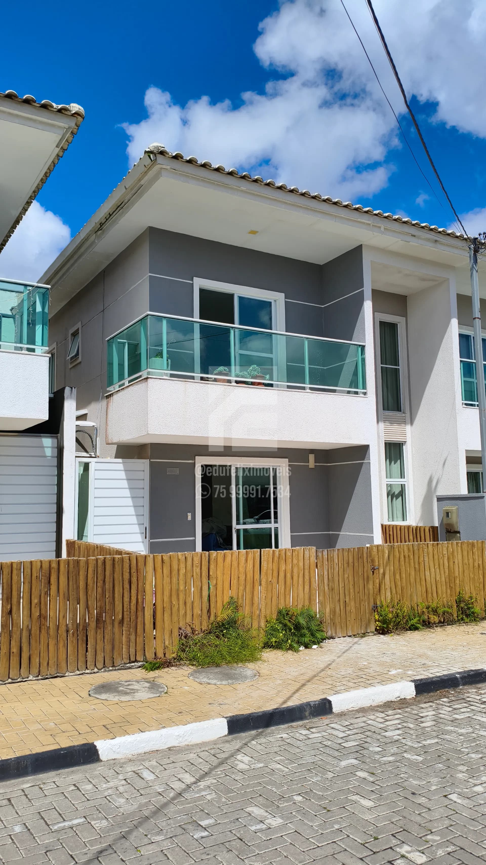 Casa Duplex 3/4 sendo 3 suítes no Condomínio Vila Suíça - Papagaio